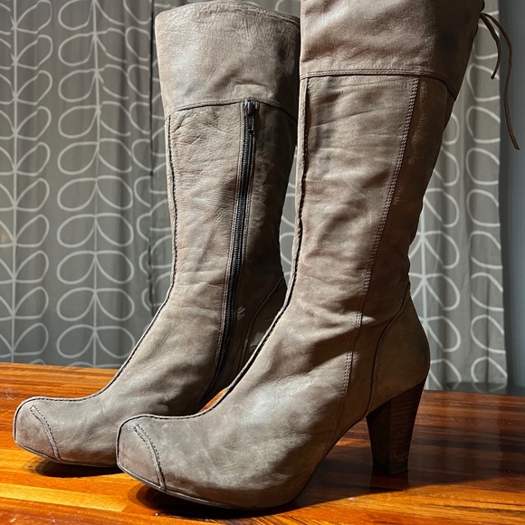 Anthropologie One by 2 platform heels brown taupe boots sz 38.5 fits US 8.5 – 9 - Picture 2 of 9